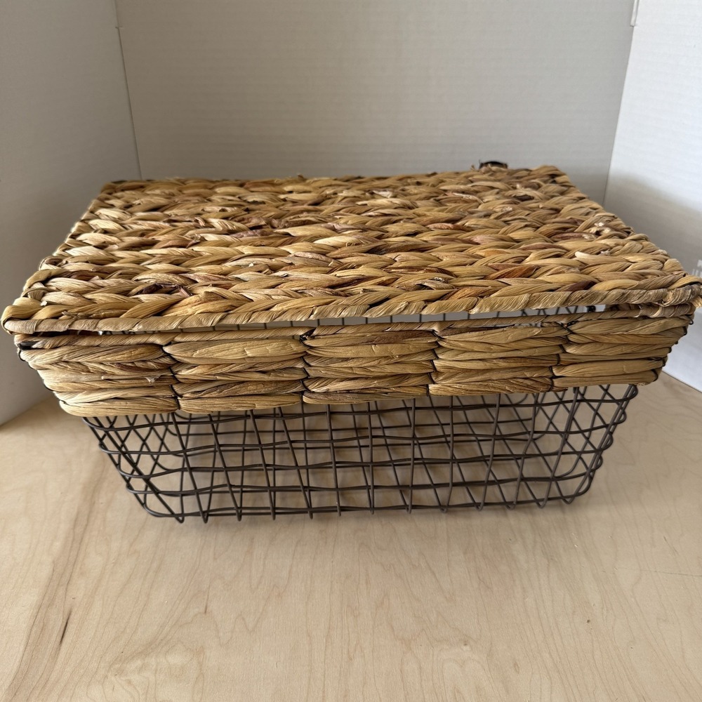 Harry & David Wicker and Wire Basket Removable Hinged Lid 17” x  12” x 9” New
